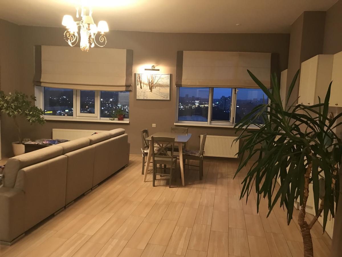 Stylish Views Apartments In The Parasol. Parus .Obolonskaya Embankment Kiev Ngoại thất bức ảnh
