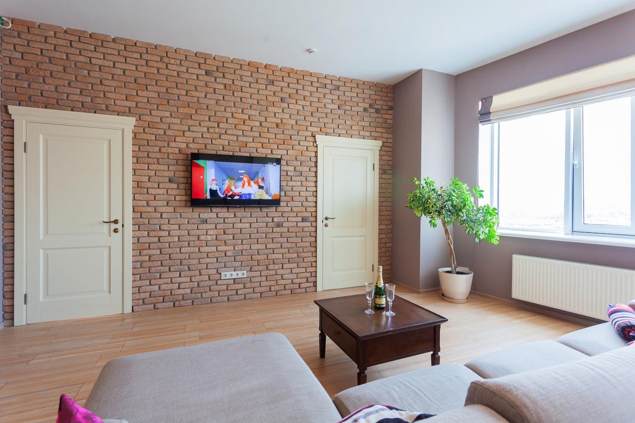 Stylish Views Apartments In The Parasol. Parus .Obolonskaya Embankment Kiev Ngoại thất bức ảnh